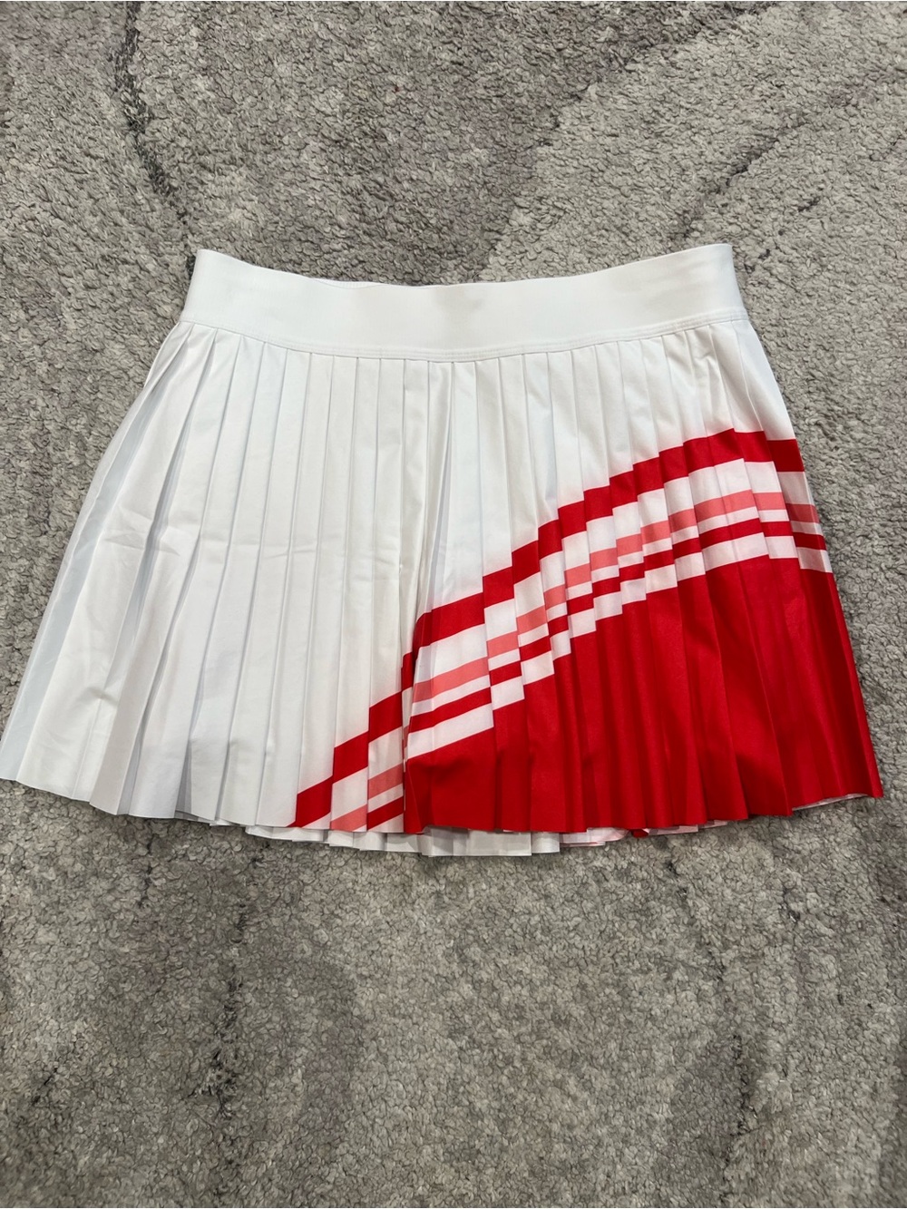 Athleta White and Red Pleated Skort